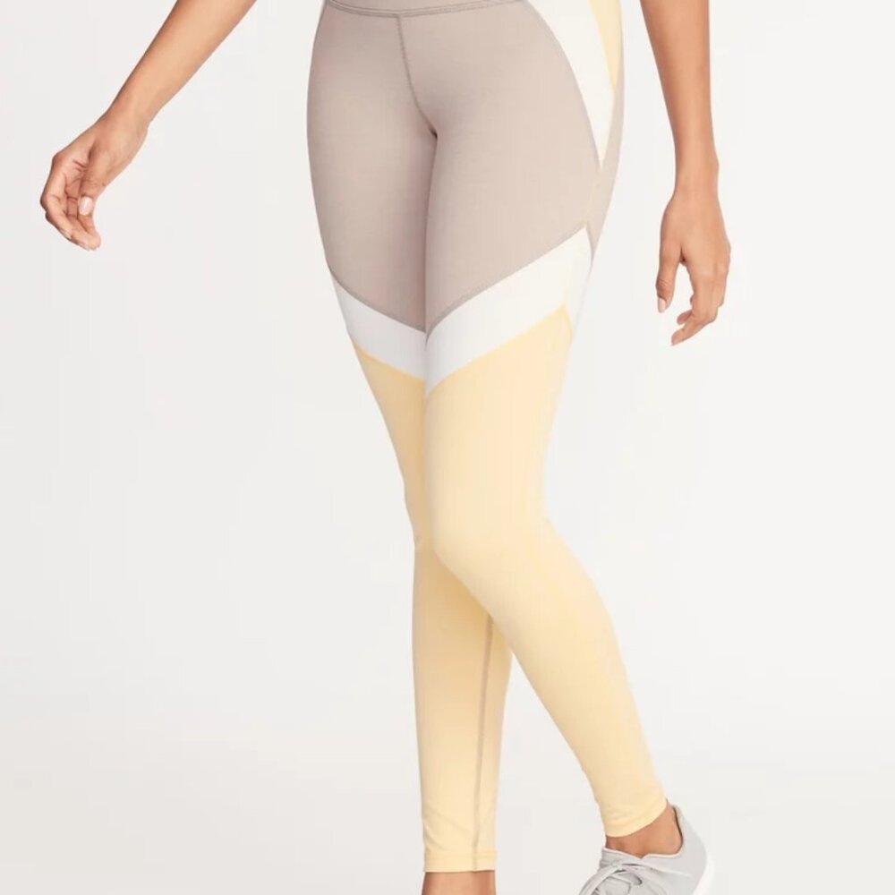 Old Navy Active women's tan, yellow, and white leggings, Size S Petite